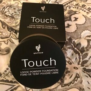 Younique Touch Mineral Loose Powder Foundation